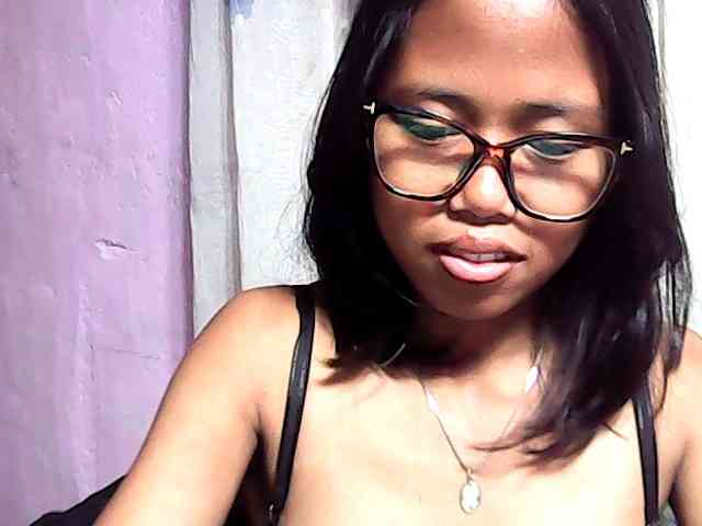 Natalie-Luxa webcam