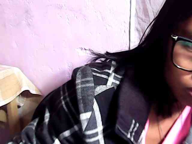 Natalie-Luxa webcam