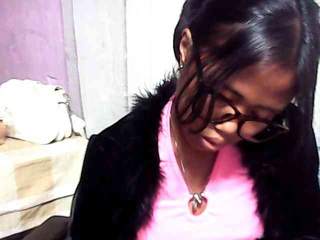 Natalie-Luxa webcam