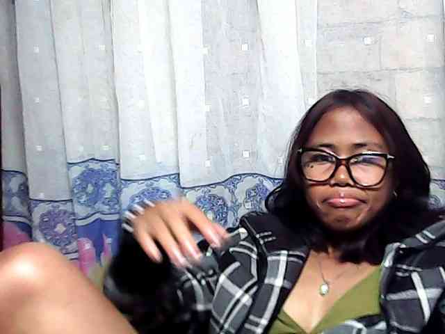 Natalie-Luxa webcam