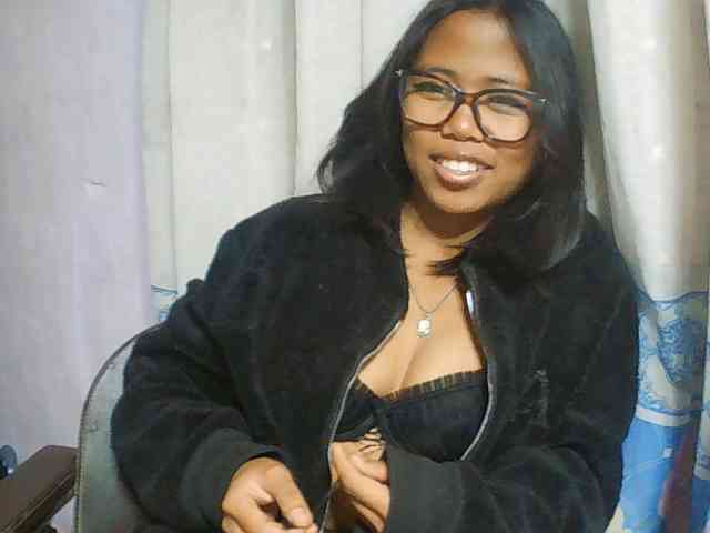 Natalie-Luxa webcam