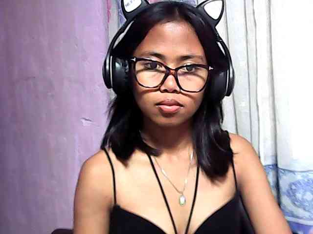Natalie-Luxa webcam