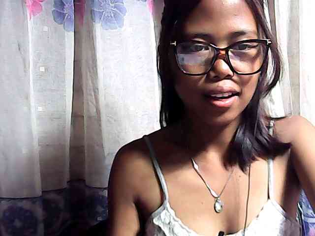 Natalie-Luxa webcam