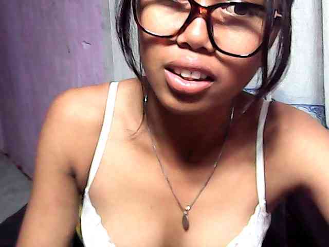 Natalie-Luxa webcam
