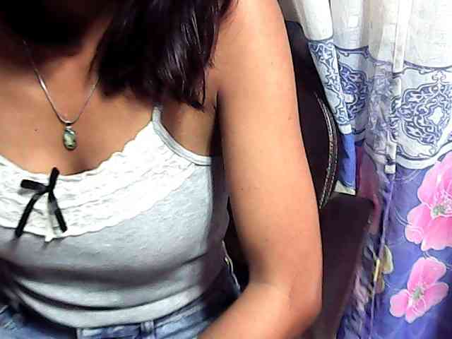 Natalie-Luxa webcam