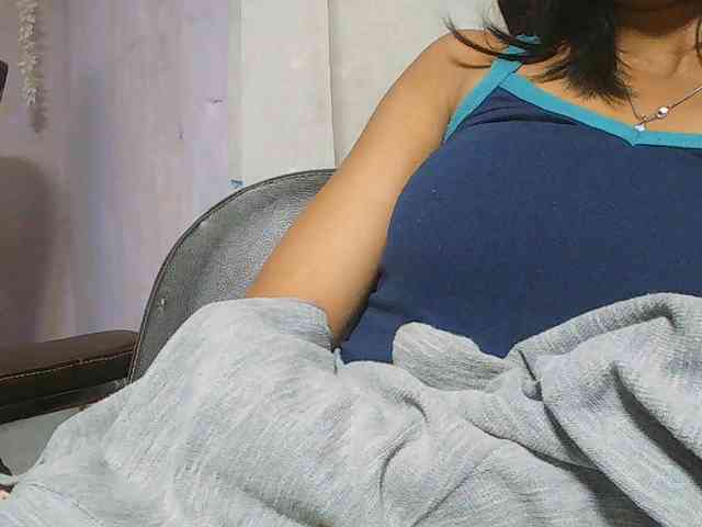 Natalie-Luxa webcam