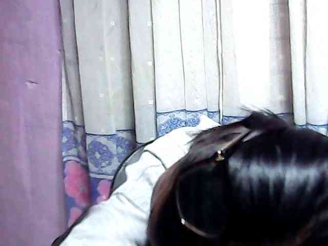 Natalie-Luxa webcam