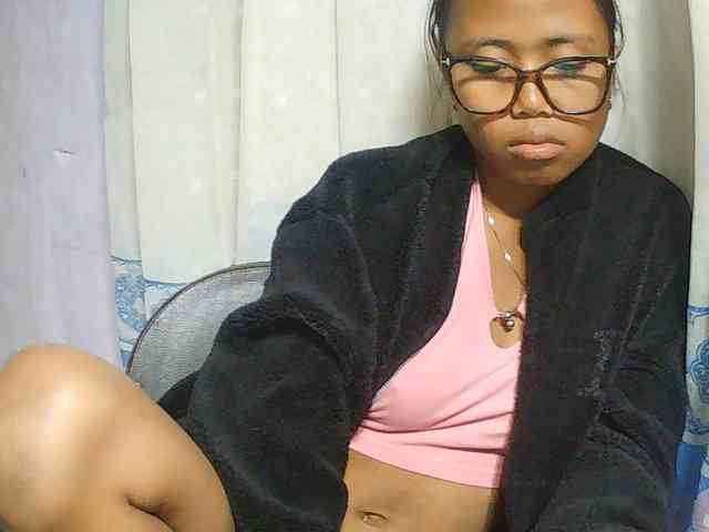Natalie-Luxa webcam