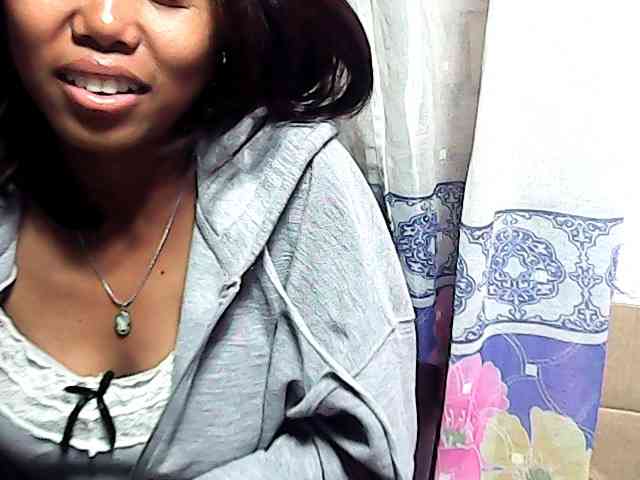 Natalie-Luxa webcam