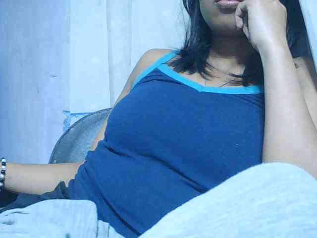 Natalie-Luxa webcam