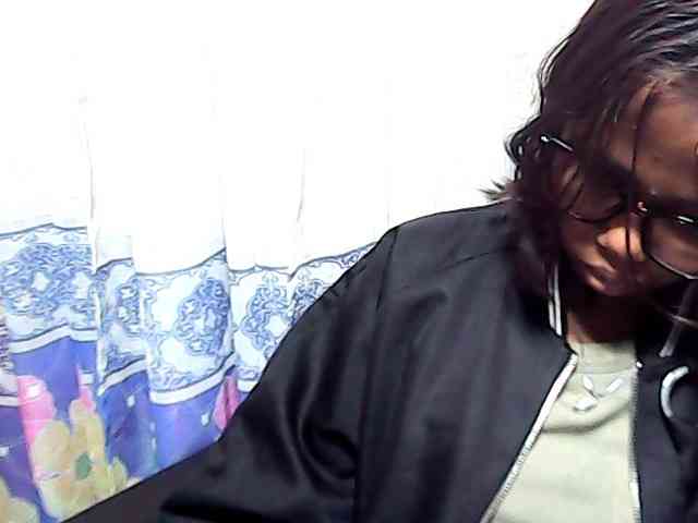 Natalie-Luxa webcam