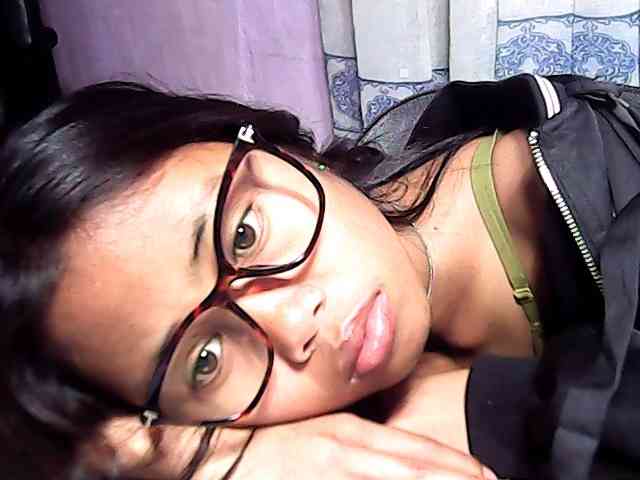 Natalie-Luxa webcam