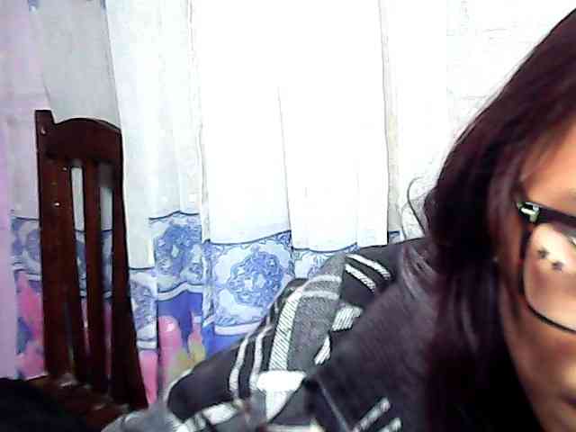 Natalie-Luxa webcam