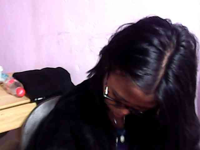 Natalie-Luxa webcam