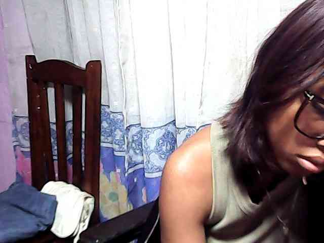 Natalie-Luxa webcam