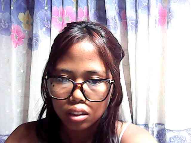 Natalie-Luxa webcam