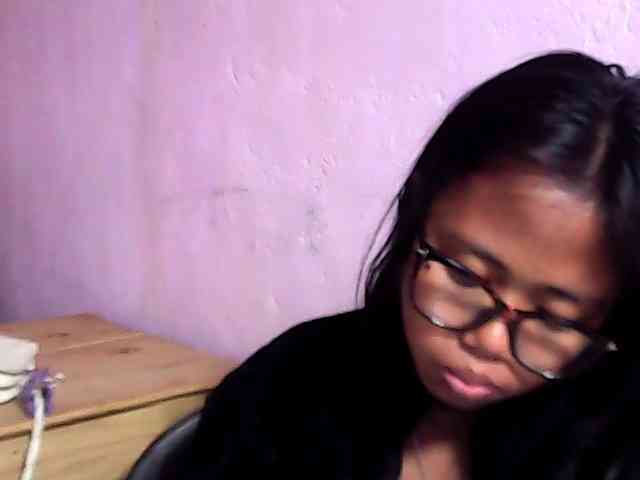 Natalie-Luxa webcam