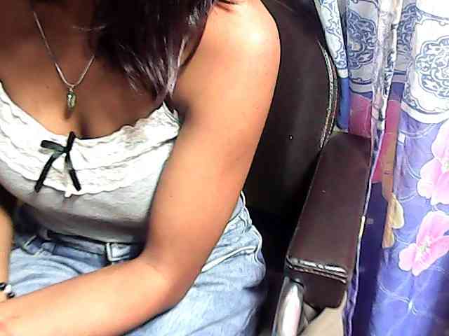 Natalie-Luxa webcam