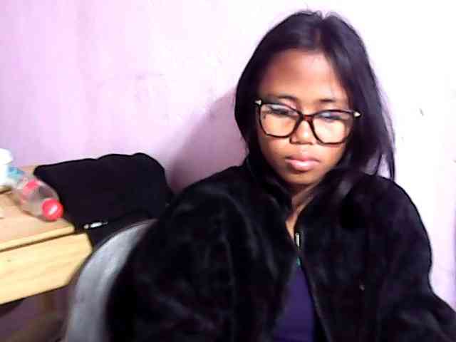 Natalie-Luxa webcam