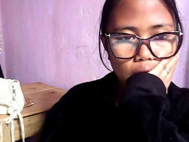 Natalie-Luxa webcam
