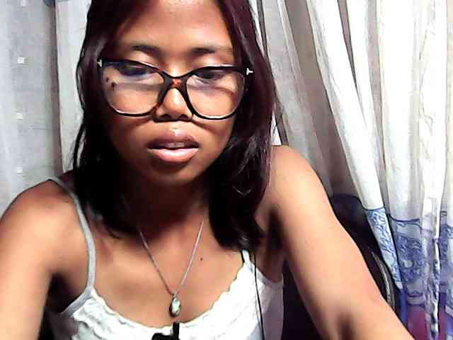 Natalie-Luxa webcam