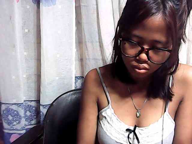 Natalie-Luxa webcam