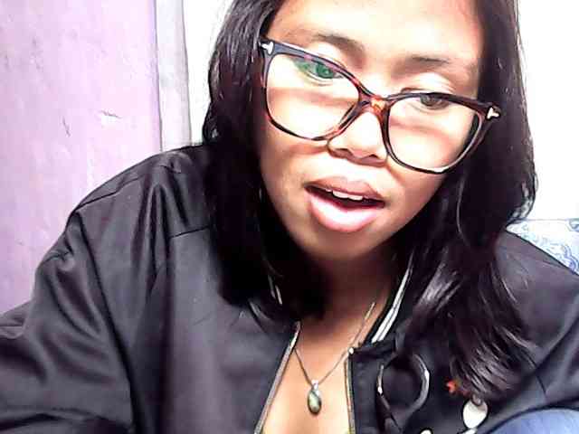 Natalie-Luxa webcam
