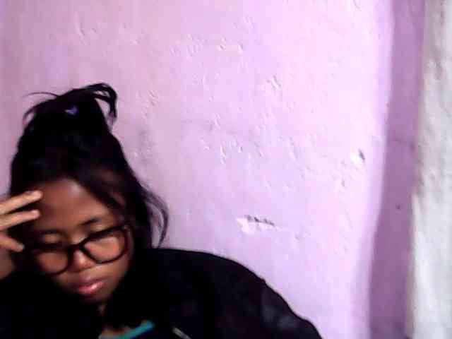Natalie-Luxa webcam