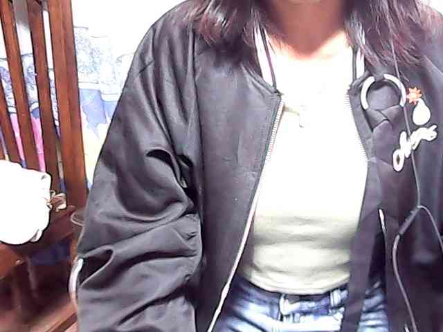 Natalie-Luxa webcam