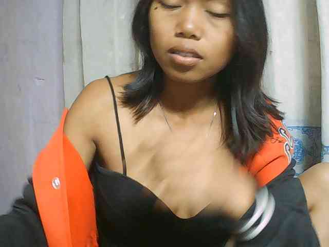 Natalie-Luxa webcam