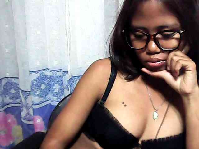 Natalie-Luxa webcam