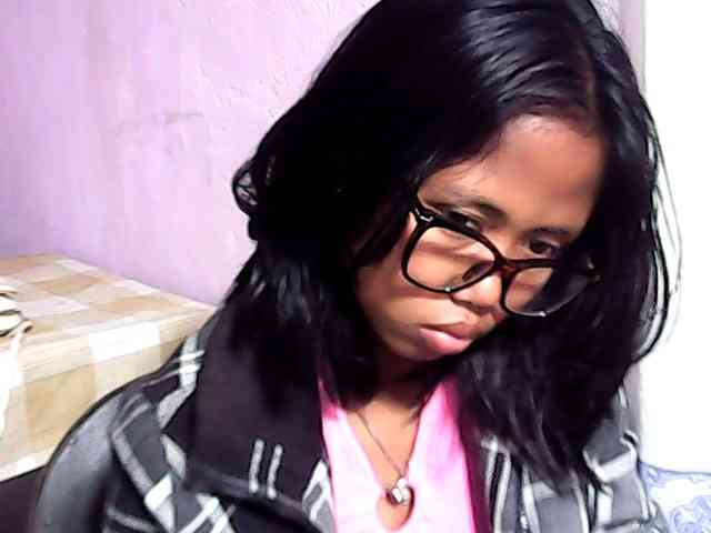 Natalie-Luxa webcam