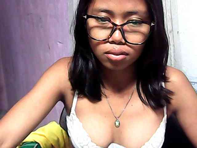 Natalie-Luxa webcam