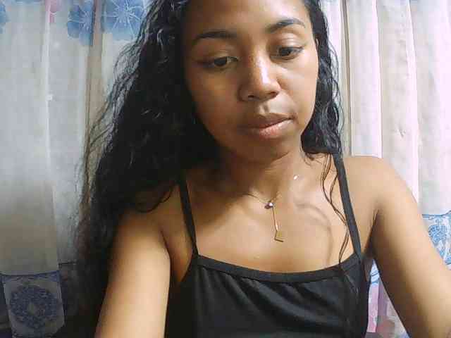 Natalie-Luxa webcam