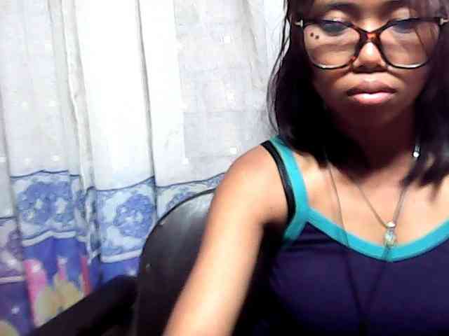 Natalie-Luxa webcam
