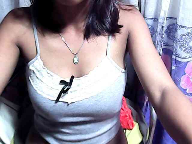 Natalie-Luxa webcam