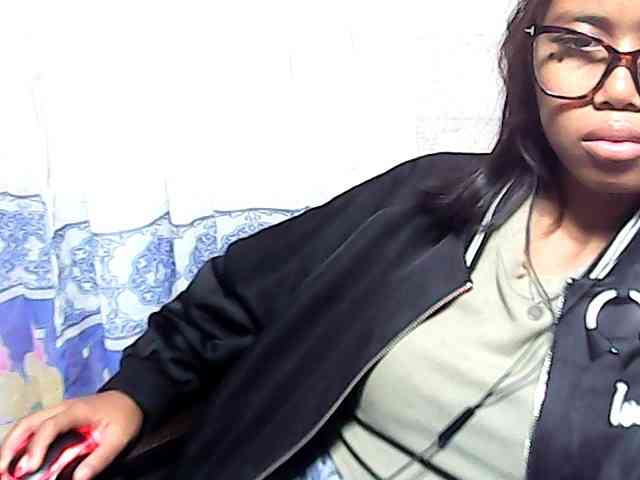 Natalie-Luxa