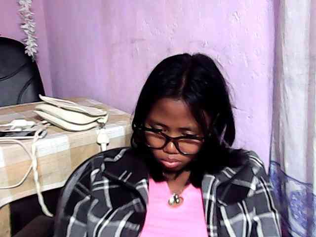 Natalie-Luxa webcam