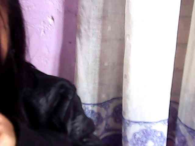 Natalie-Luxa webcam