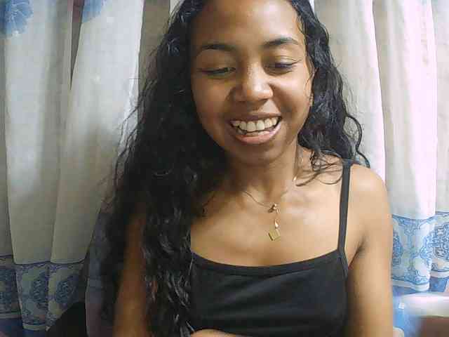 Natalie-Luxa webcam