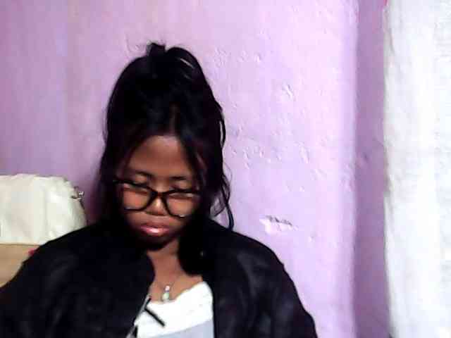 Natalie-Luxa webcam