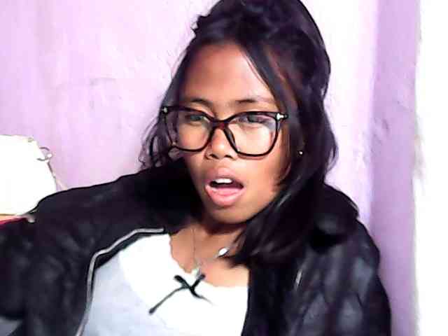 Natalie-Luxa webcam