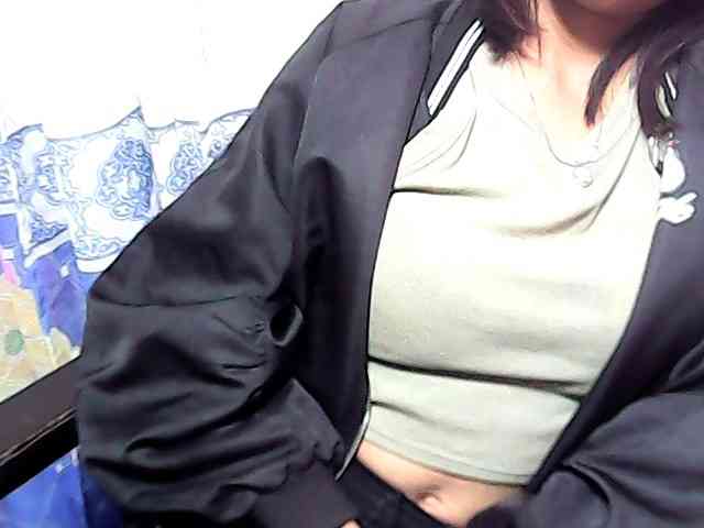 Natalie-Luxa webcam