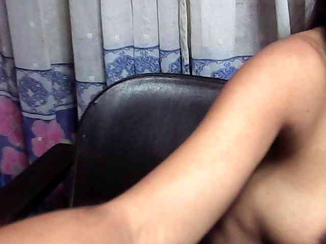 Natalie-Luxa webcam