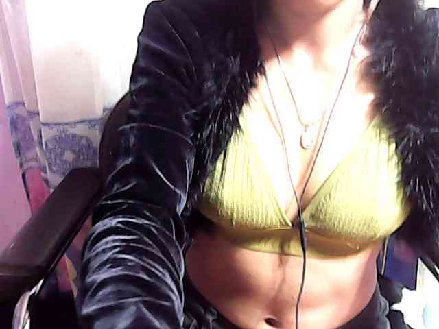Natalie-Luxa webcam