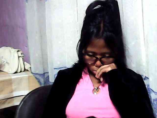 Natalie-Luxa webcam