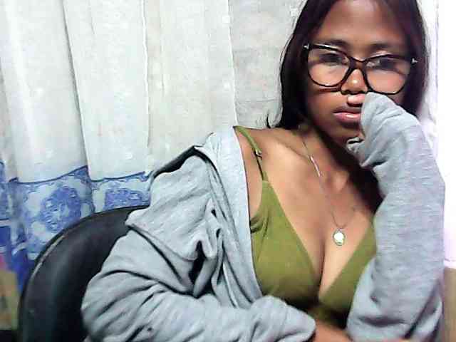 Natalie-Luxa webcam