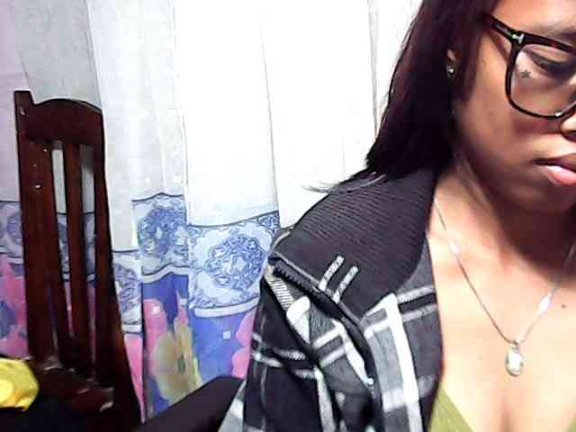 Natalie-Luxa webcam