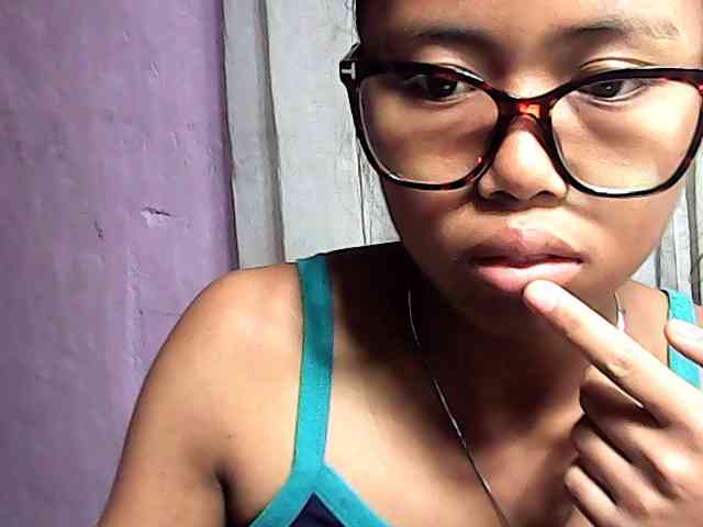 Natalie-Luxa webcam