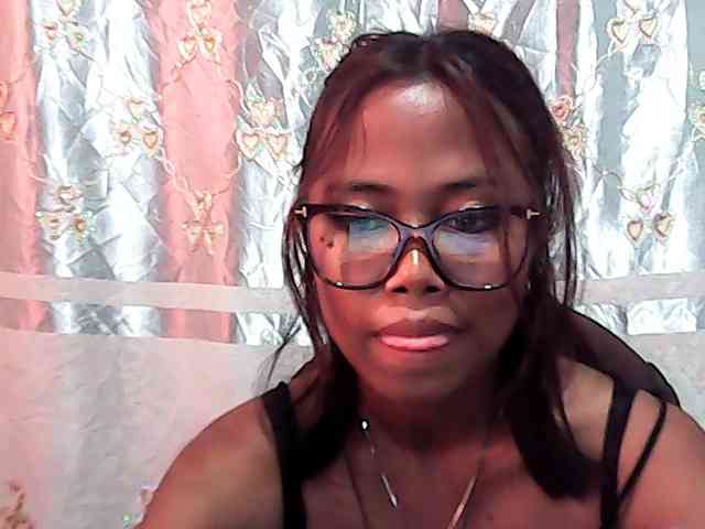 Natalie-Luxa webcam